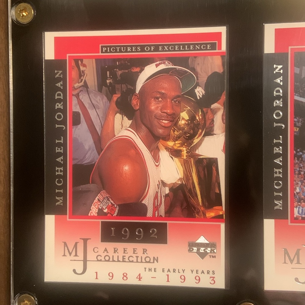 Michael Jordan 🏀 Timeline Card Display-Black & Gold Frame / Red Cards 1987-1994 - Picture 8 of 17